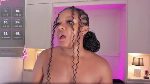 Snapshot of tamarazaki chatting on 12.28.24 Tami online show from 12.28.24