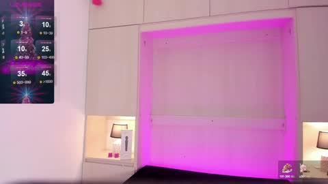 Snapshot of tamarazaki chatting on 12.30.24 Tami online show from 12.30.24