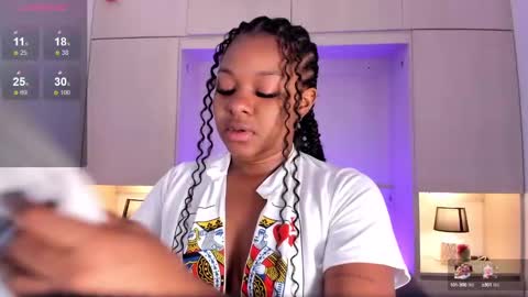 Snapshot of tamarazaki chatting on 12.31.24 Tami online show from 12.31.24