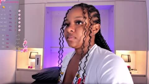 Snapshot of tamarazaki chatting on 12.31.24 Tami online show from 12.31.24