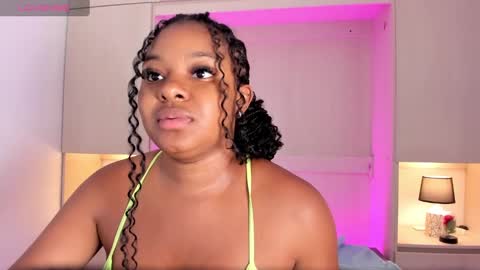 Snapshot of tamarazaki chatting on 01.03.25 Tami online show from 01.03.25