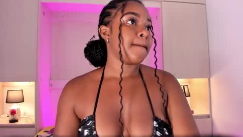 Snapshot of tamarazaki chatting on 01.20.25 Tami online show from 01.20.25