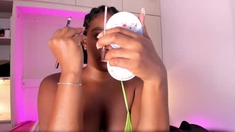 Snapshot of tamarazaki chatting on 01.21.25 Tami online show from 01.21.25