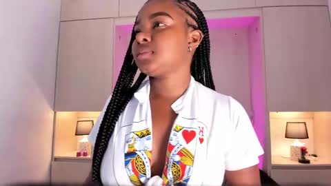 Snapshot of tamarazaki chatting on 01.25.25 Tami online show from 01.25.25