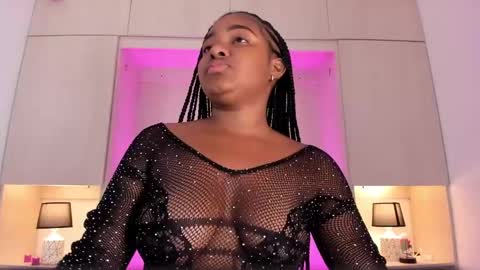 Snapshot of tamarazaki chatting on 01.30.25 Tami online show from 01.30.25