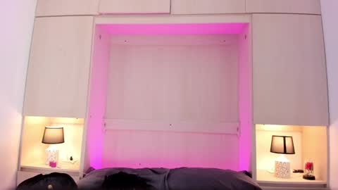 Snapshot of tamarazaki chatting on 02.06.25 Tami online show from 02.06.25