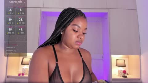 Snapshot of tamarazaki chatting on 02.11.25 Tami online show from 02.11.25