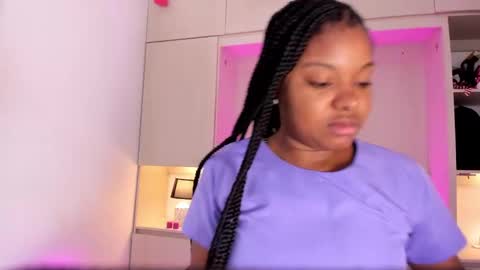 Snapshot of tamarazaki chatting on 02.12.25 Tami online show from 02.12.25