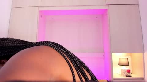 Snapshot of tamarazaki chatting on 02.13.25 Tami online show from 02.13.25