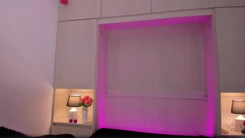 Snapshot of tamarazaki chatting on 02.20.25 Tami online show from 02.20.25