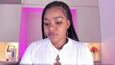 Snapshot of tamarazaki chatting on 02.28.25 Tami online show from 02.28.25