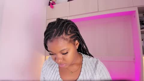 Snapshot of tamarazaki chatting on 03.07.25 Tami online show from 03.07.25