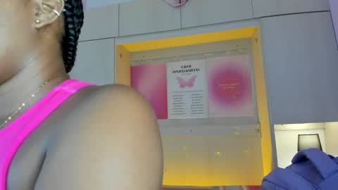 Snapshot of tamarazaki chatting on 09.20.25 Tami online show from 09.20.25