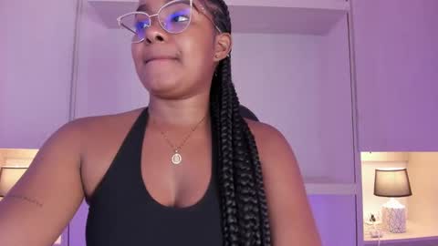 Snapshot of tamarazaki chatting on 10.01.25 Tami online show from 10.01.25