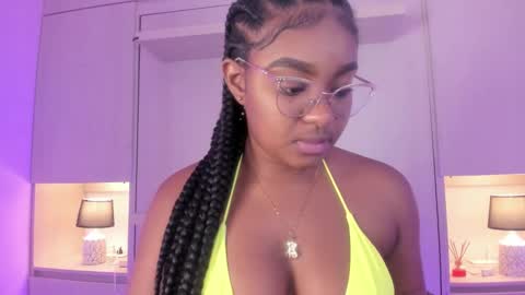 Snapshot of tamarazaki chatting on 10.10.25 Tami online show from 10.10.25