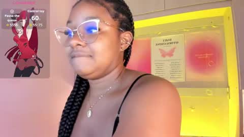 Snapshot of tamarazaki chatting on 10.27.25 Tami online show from 10.27.25