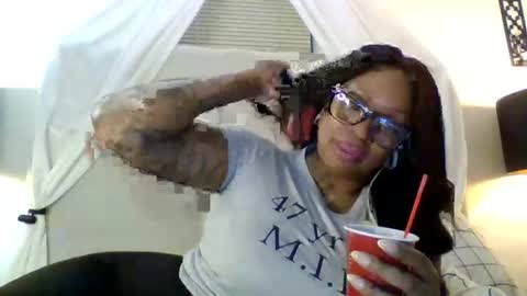 Snapshot of tammygold chatting on 05.23.26 Tammygold online show from 05.23.26
