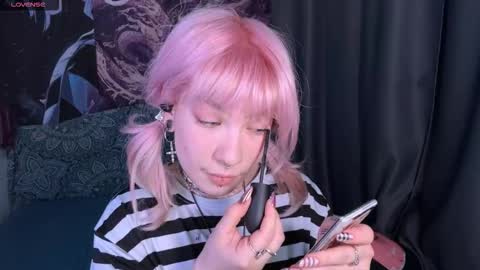 Lola online show from 12.18.25