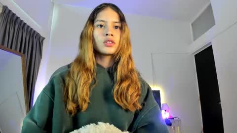 Snapshot of tamy_edwards chatting on 10.12.25 Tamy online show from 10.12.25