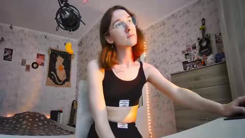 Snapshot of tangerine4dreams chatting on 06.03.26 Milena Kuprianova online show from 06.03.26