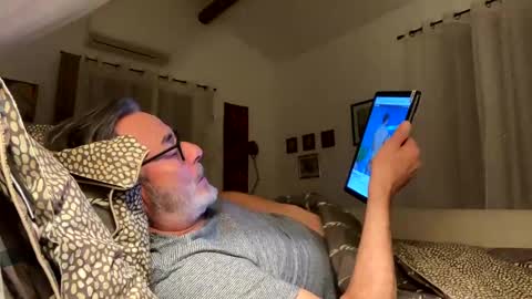 Dominique online show from 01.20.25