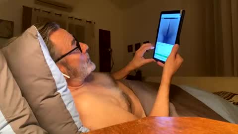 Dominique online show from 02.02.25