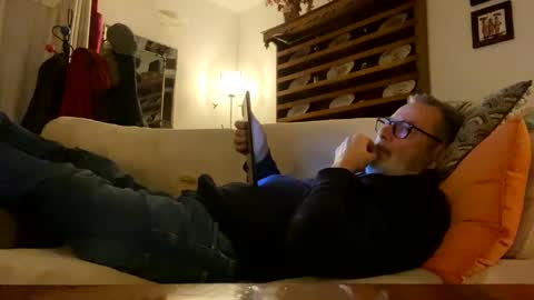 Dominique online show from 02.05.25