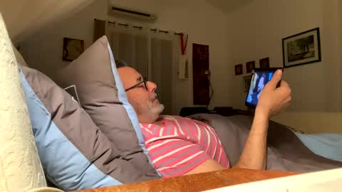 Dominique online show from 02.09.25