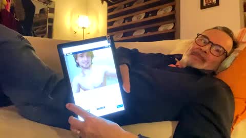 Dominique online show from 02.15.25