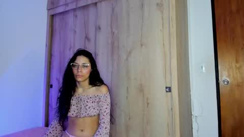 tania06 online show from 09.26.25