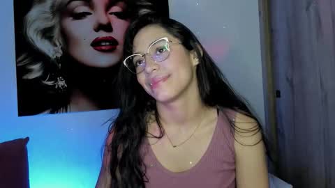 tania06 online show from 10.22.25