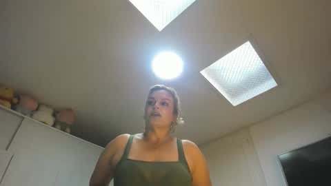 taniabonnet  online show from 04.03.26