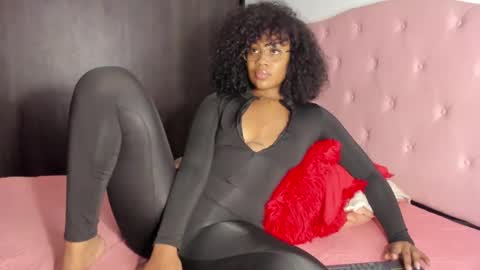 Snapshot of tanisha_owens2 chatting on 12.14.24 TANISHA online show from 12.14.24