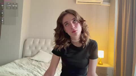 Mia online show from 04.19.26