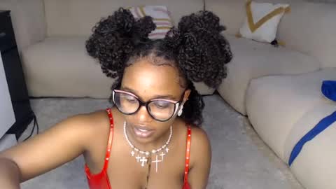 Snapshot of tannia004 chatting on 07.22.26 tania online show from 07.22.26