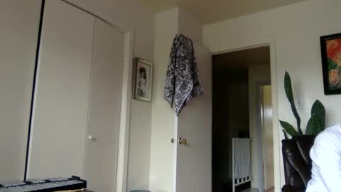 Snapshot of tantrichealing chatting on 02.20.25 Dr. Love online show from 02.20.25