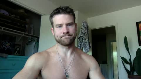 Snapshot of tantrichealing chatting on 09.12.25 Dr. Love online show from 09.12.25