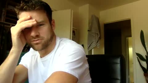 Snapshot of tantrichealing chatting on 10.01.25 Dr. Love online show from 10.01.25