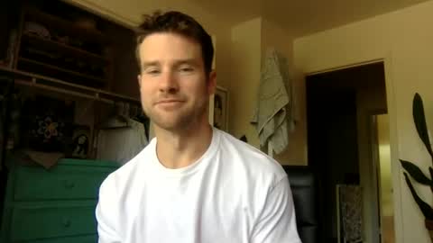 Snapshot of tantrichealing chatting on 10.08.25 Dr. Love online show from 10.08.25