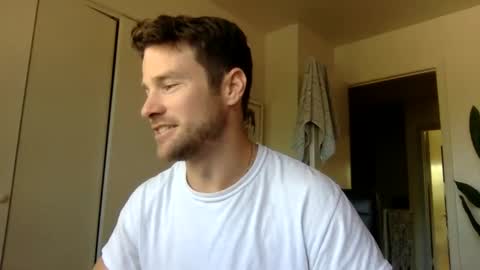 Snapshot of tantrichealing chatting on 10.11.25 Dr. Love online show from 10.11.25