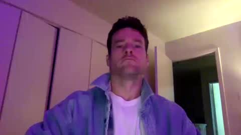 Snapshot of tantrichealing chatting on 10.16.25 Dr. Love online show from 10.16.25