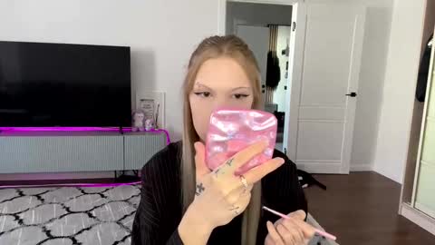 Snapshot of tanyaquartaro chatting on 02.10.26 Alisa online show from 02.10.26