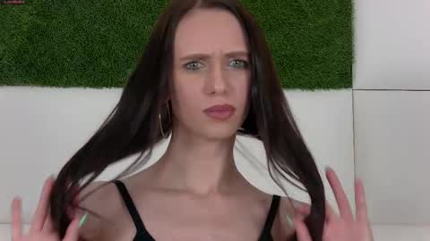 taraharriss online show from 05.19.26