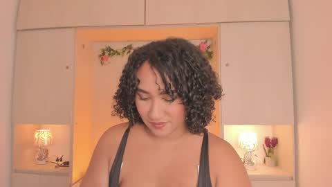  T A R A  online show from 10.22.25