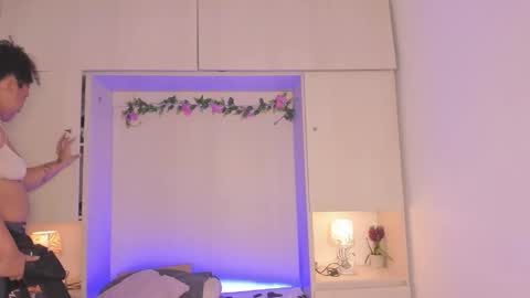  T A R A  online show from 11.01.25