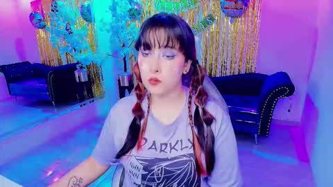 Snapshot of tarly_matches chatting on 12.19.25 Tarly online show from 12.19.25