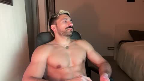 tarquit8 online show from 11.23.25