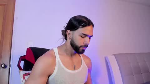 Snapshot of tarzanylobo chatting on 12.11.24 Tarzan online show from 12.11.24