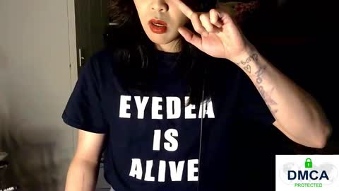 Snapshot of tashakai chatting on 02.18.25 TashaKai online show from 02.18.25