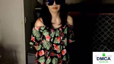 Snapshot of tashakai chatting on 02.21.25 TashaKai online show from 02.21.25